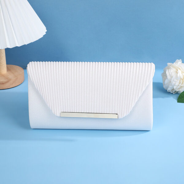 Metal Magnetic Buckle Portable Shell Pattern Chain Bag - Image 6
