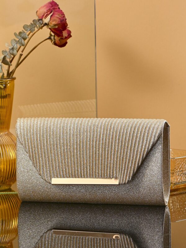 Metal Magnetic Buckle Portable Shell Pattern Chain Bag - Image 5